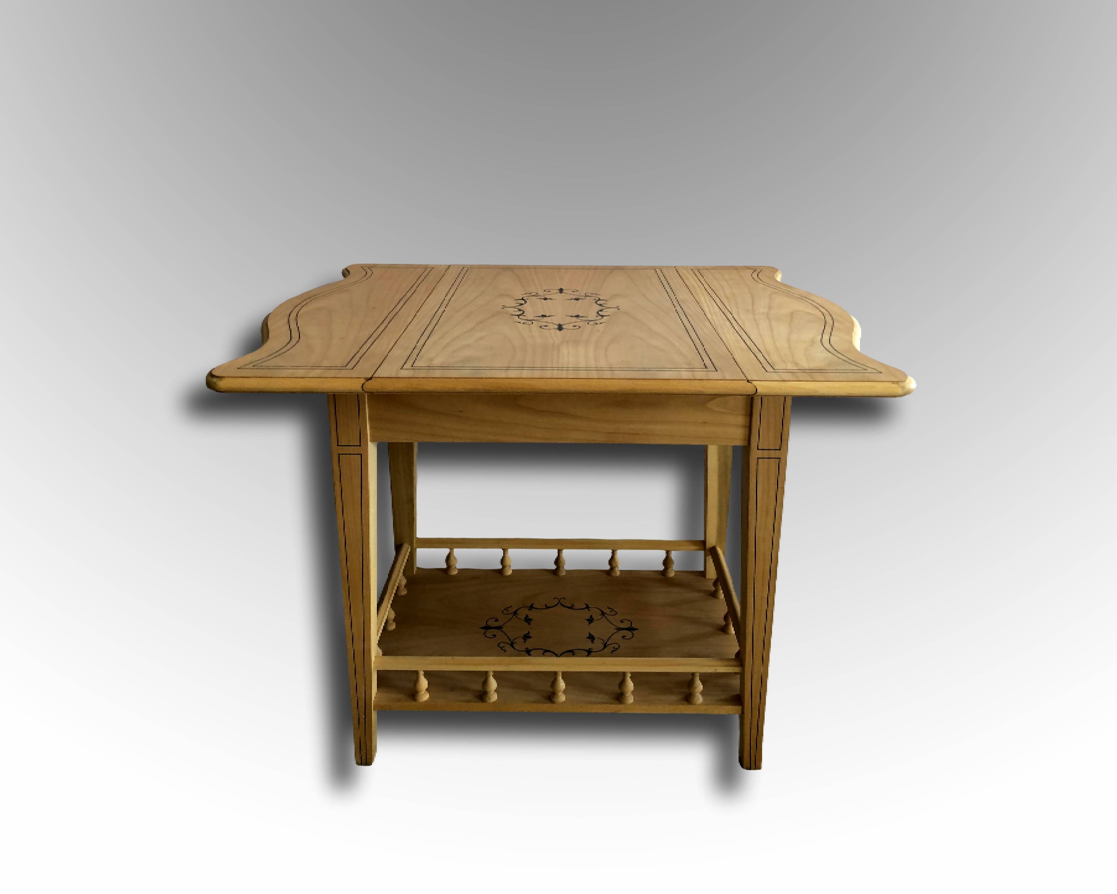 Stolik z litego drewna - obrazek 2