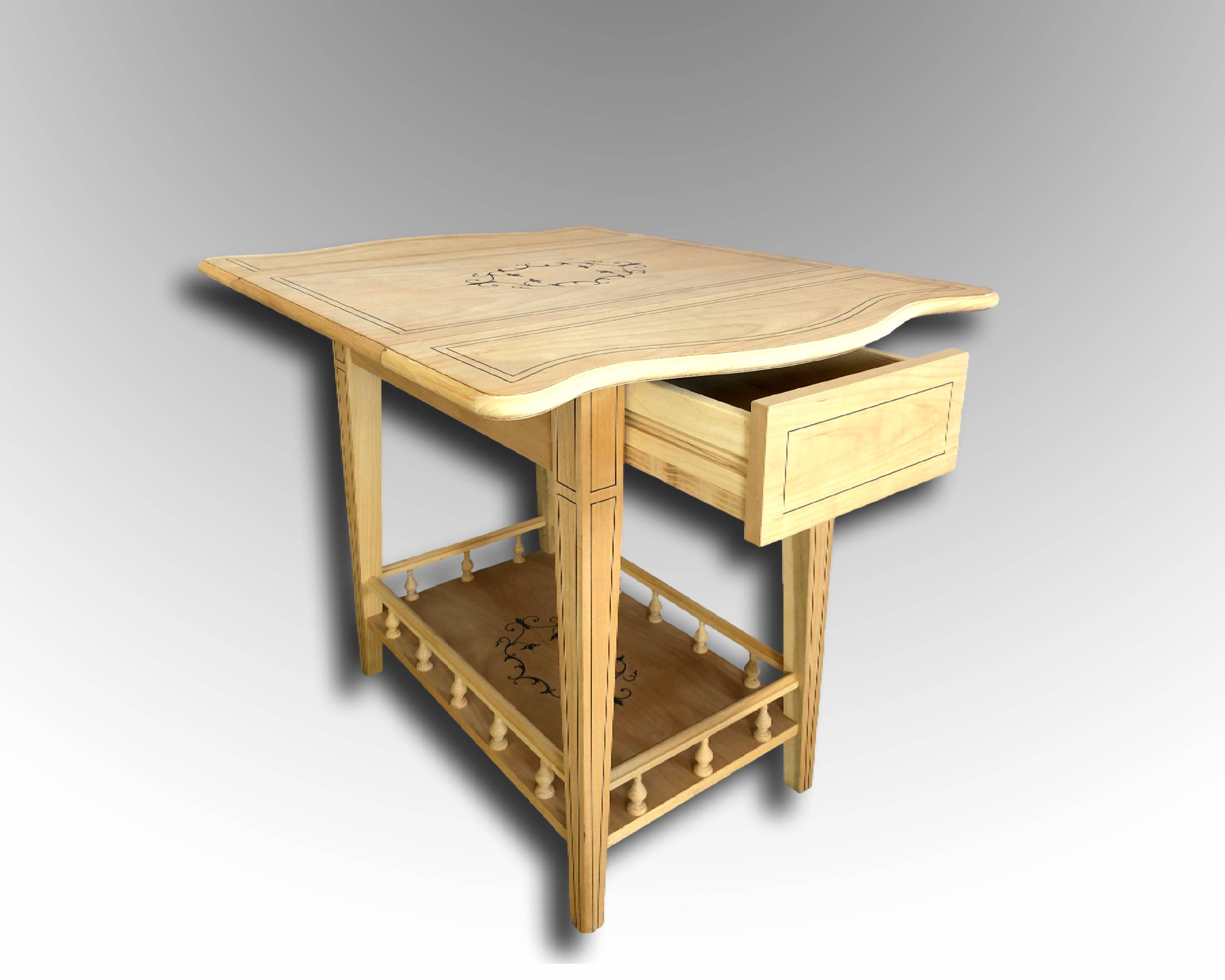 Stolik z litego drewna - obrazek 3